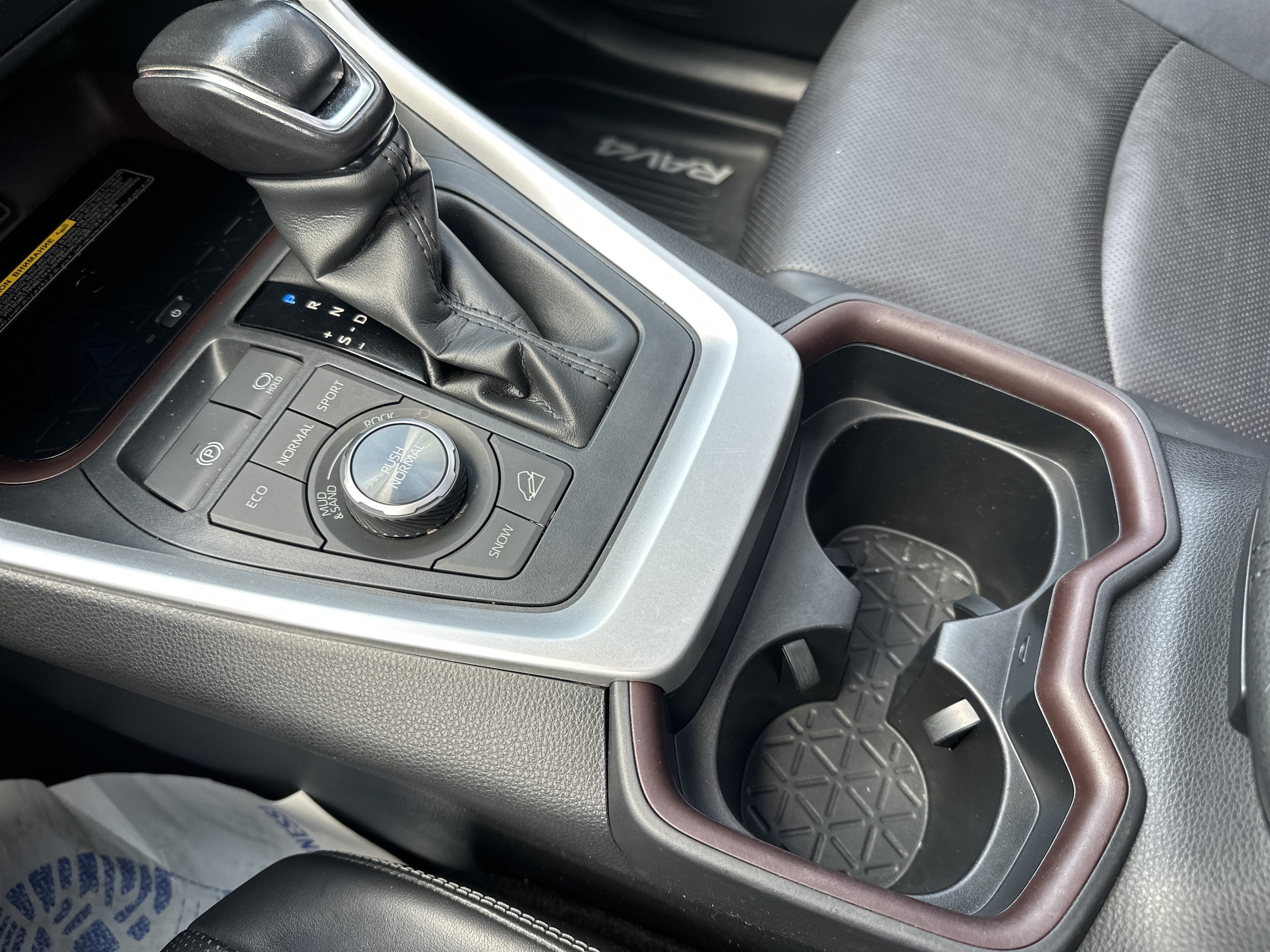 Used 2019 Toyota RAV4 Limited w/ Advanced Technology Package AWD/4WD image 16