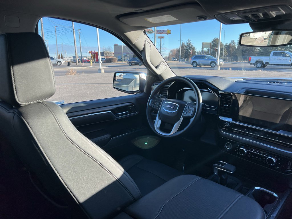 Used 2023 GMC Sierra 1500 SLT w/ SLT Premium Package image 20