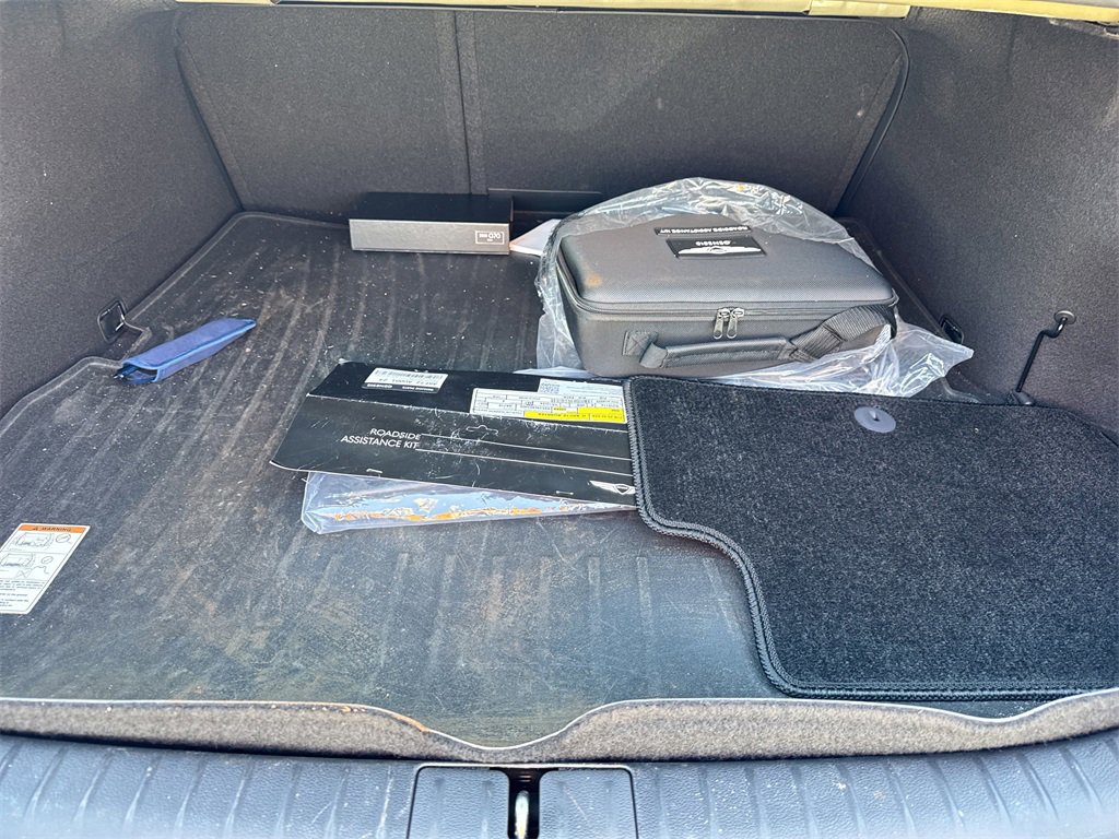 Used 2025 Genesis G70 2.5T image 18