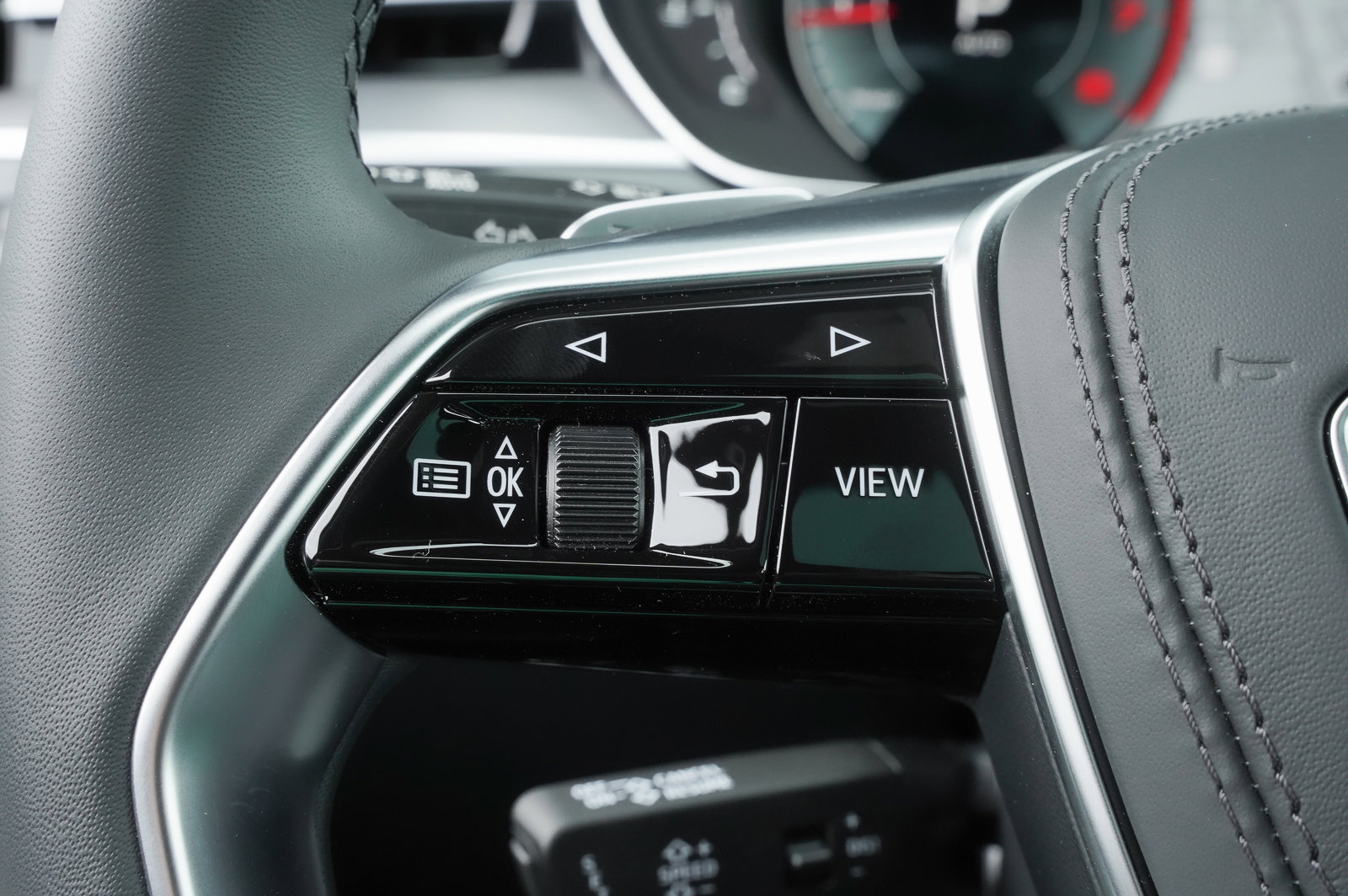 New 2025 Audi A8 L 3.0T image 16