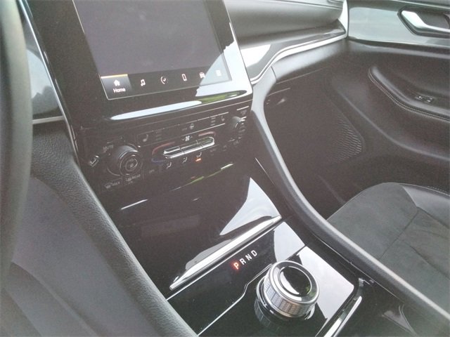 Used 2023 Jeep Grand Cherokee L Laredo image 33