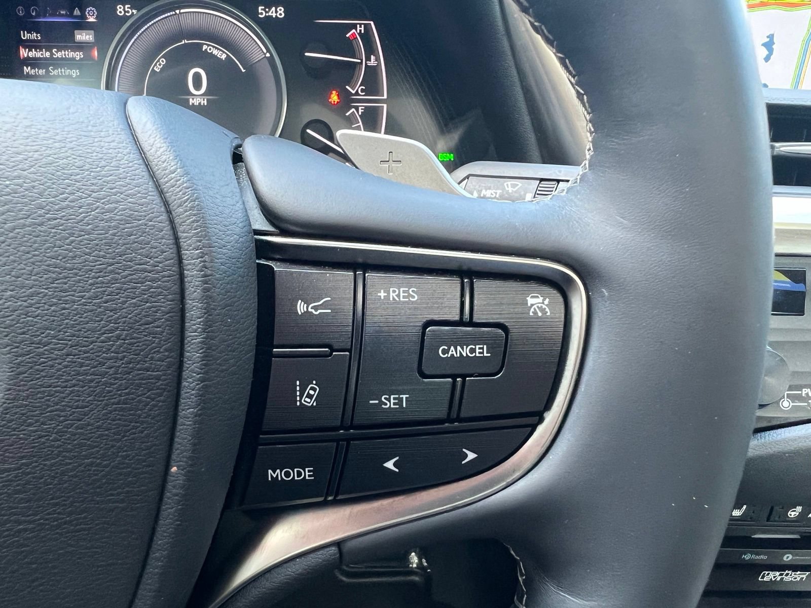 Used 2019 Lexus ES 300h Ultra Luxury w/ Accessory Package 2 FWD image 41