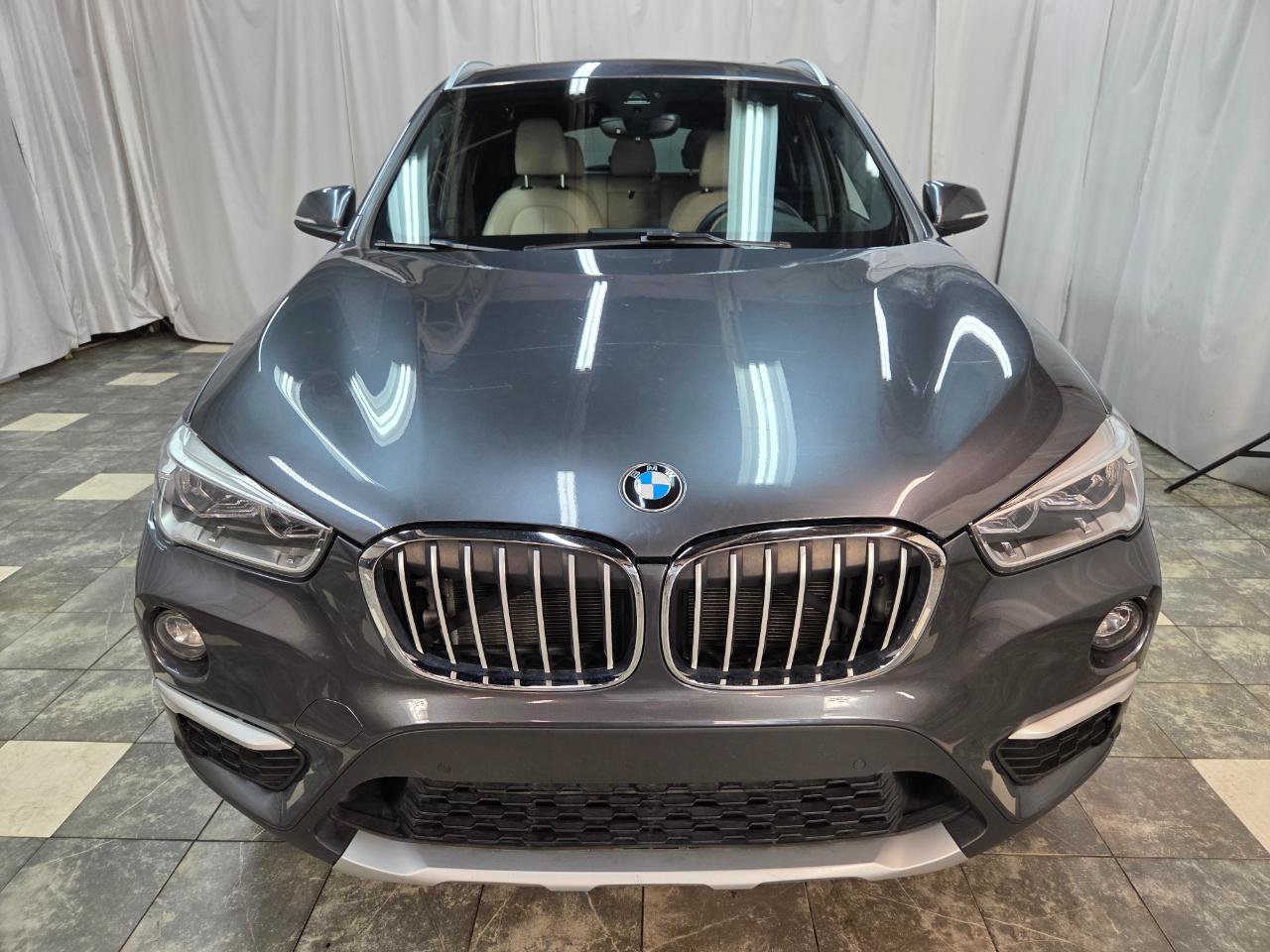 Used 2018 BMW X1 xDrive28i AWD/4WD image 3