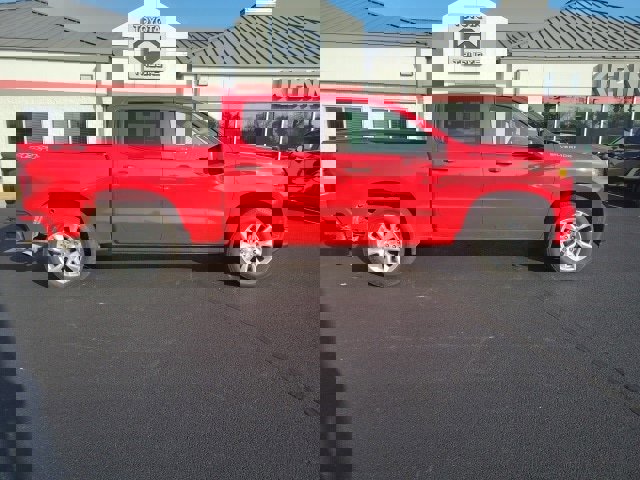 Used 2021 Chevrolet Silverado 1500 Custom image 10