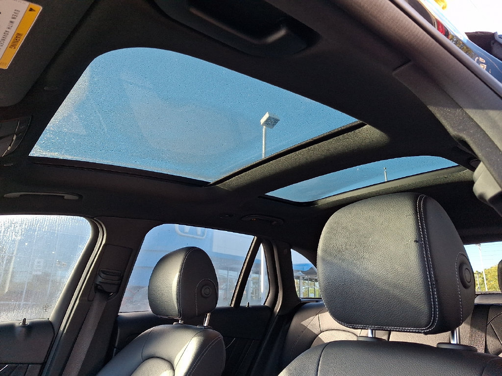 Used 2022 Mercedes-Benz GLC 300 4MATIC image 13