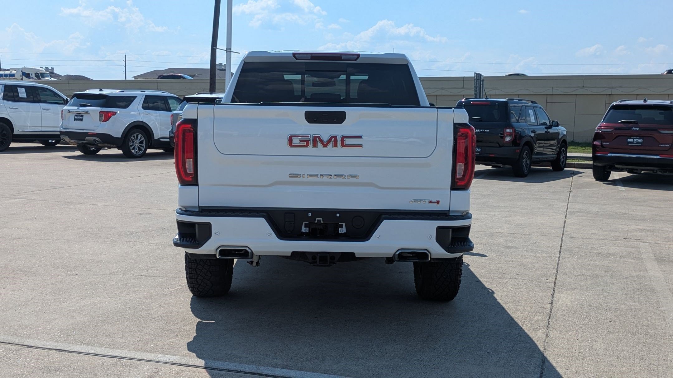 Used 2024 GMC Sierra 1500 AT4 image 7