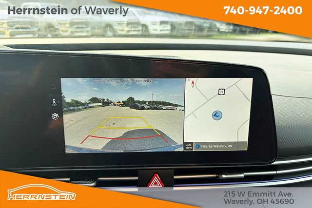 Used 2024 Hyundai Elantra SEL FWD image 17