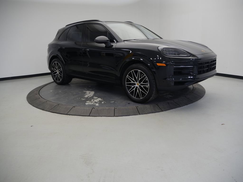 Certified 2024 Porsche Cayenne image 9