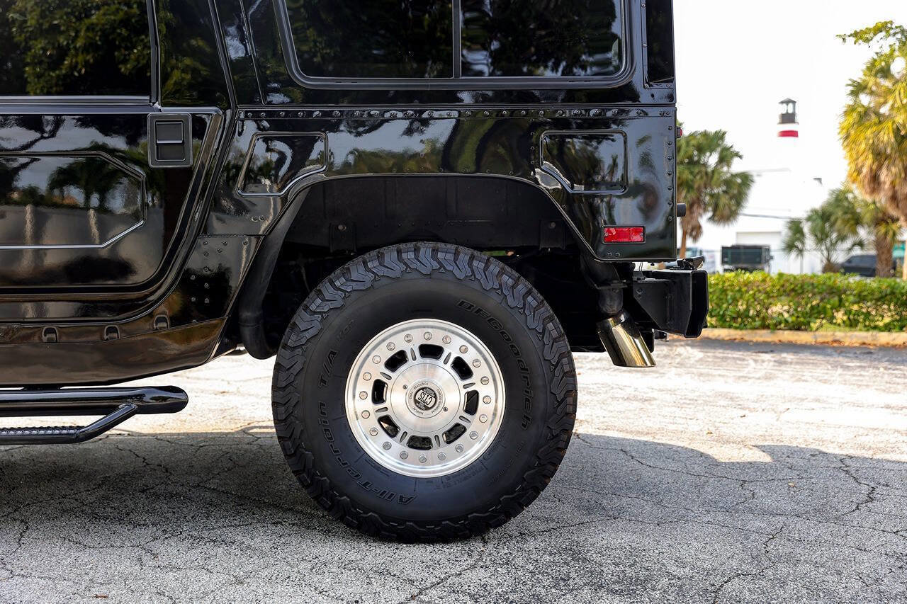 Used 2004 HUMMER H1 4-Door Wagon AWD/4WD image 10