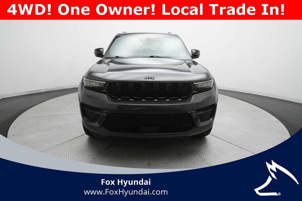 Used 2022 Jeep Grand Cherokee Altitude image 11