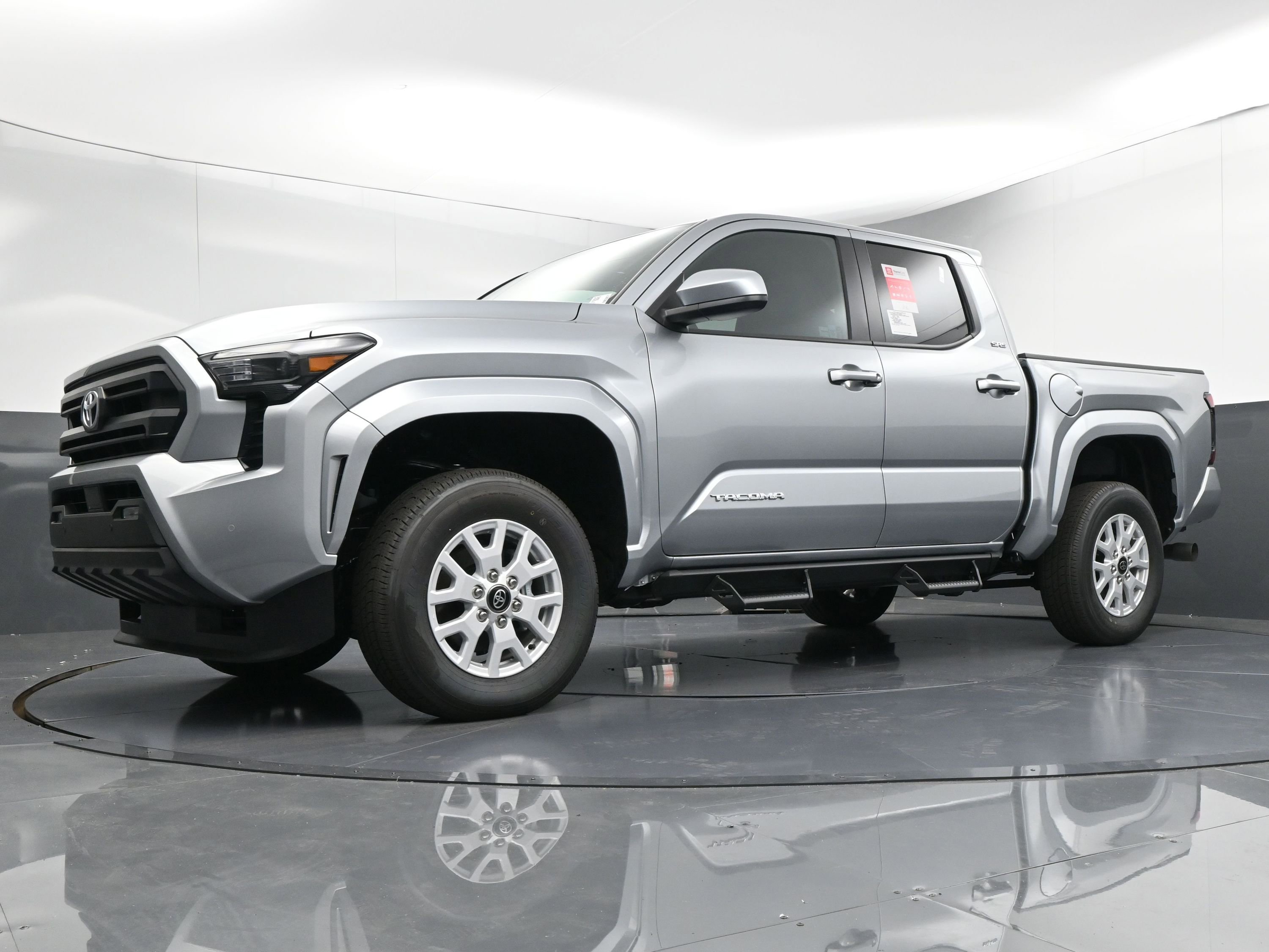 Used 2024 Toyota Tacoma SR5 w/ SR5 Upgrade Package image 26