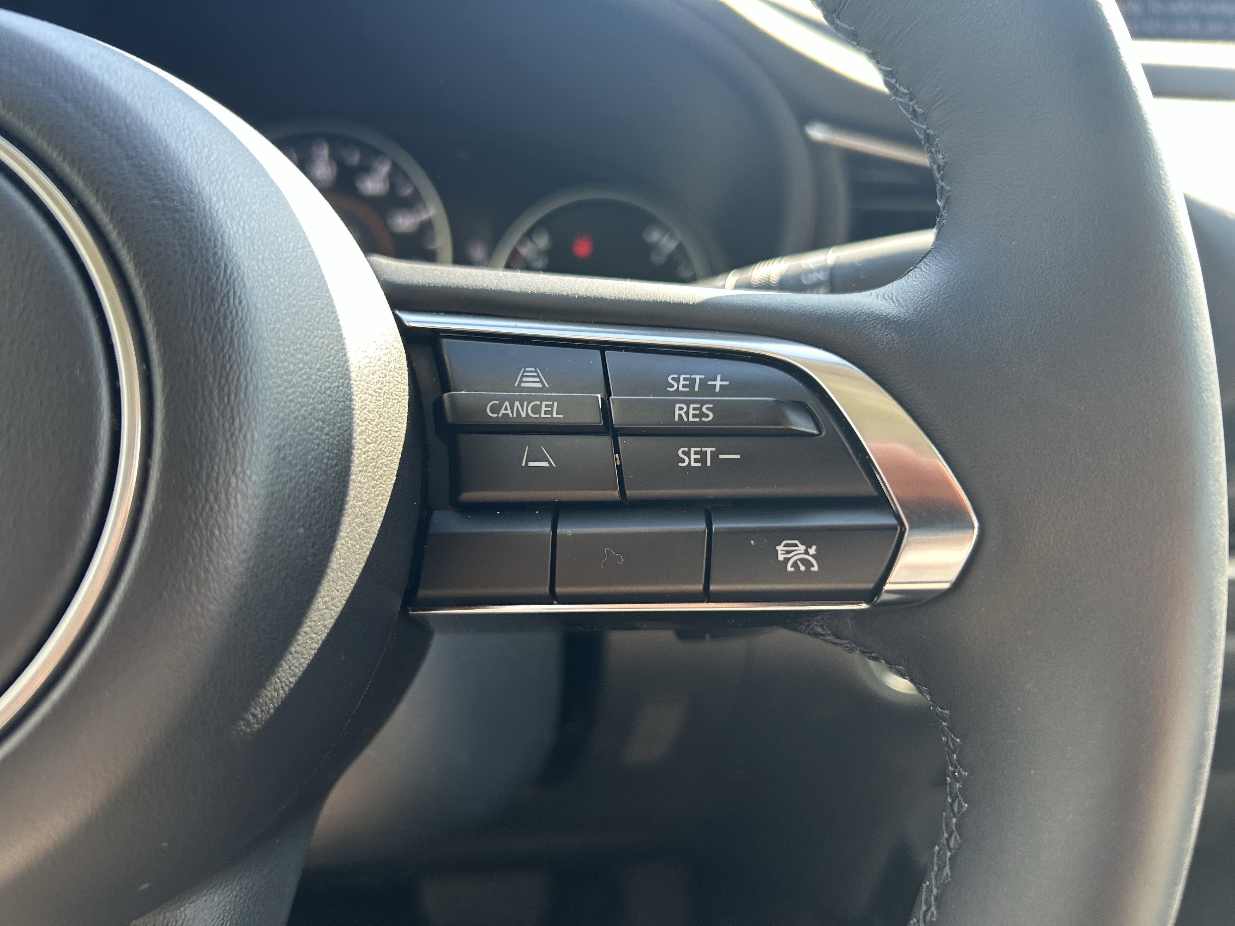 Certified 2025 MAZDA CX-30 2.5 Turbo w/ Premium Package image 18