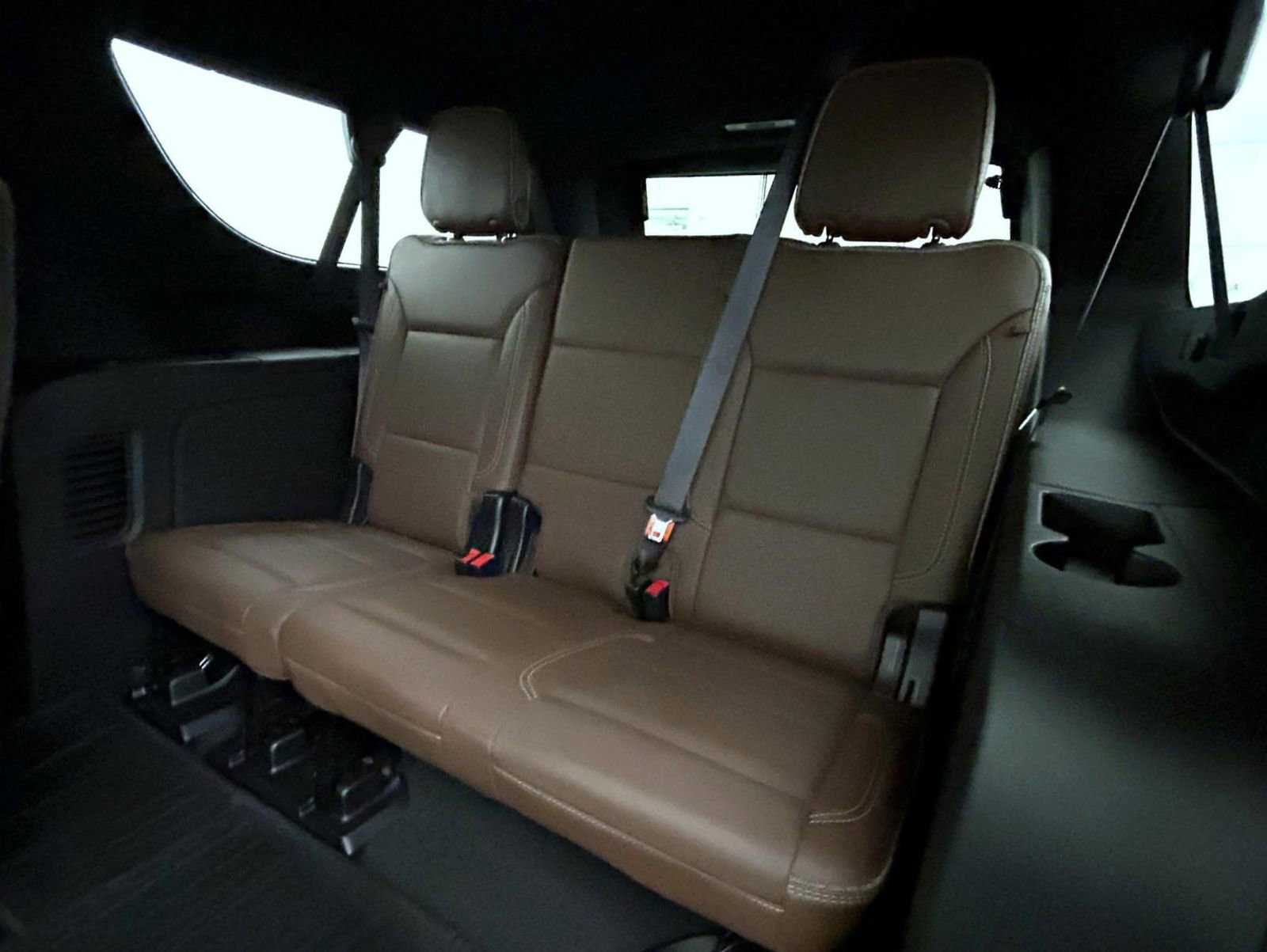 Used 2023 Chevrolet Suburban High Country AWD/4WD image 21