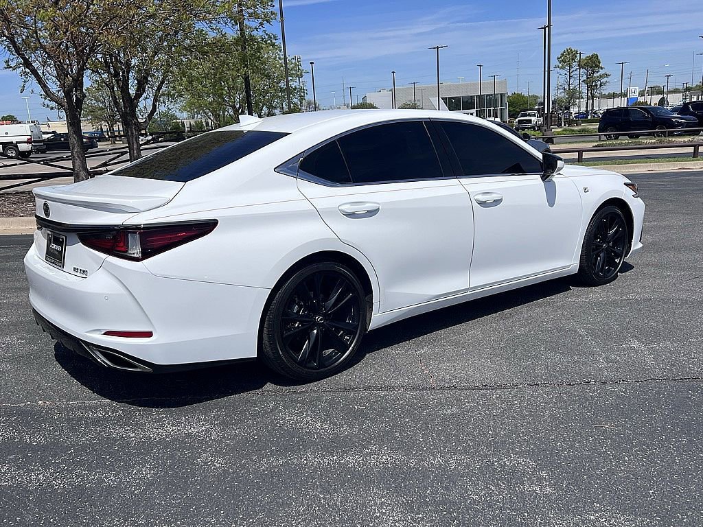 Certified 2022 Lexus ES 350 F Sport image 3