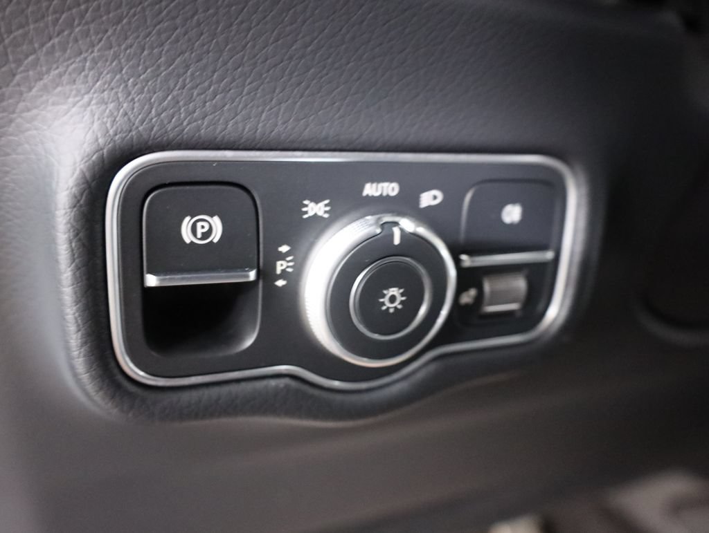 Used 2026 Mercedes-Benz G 550 image 12