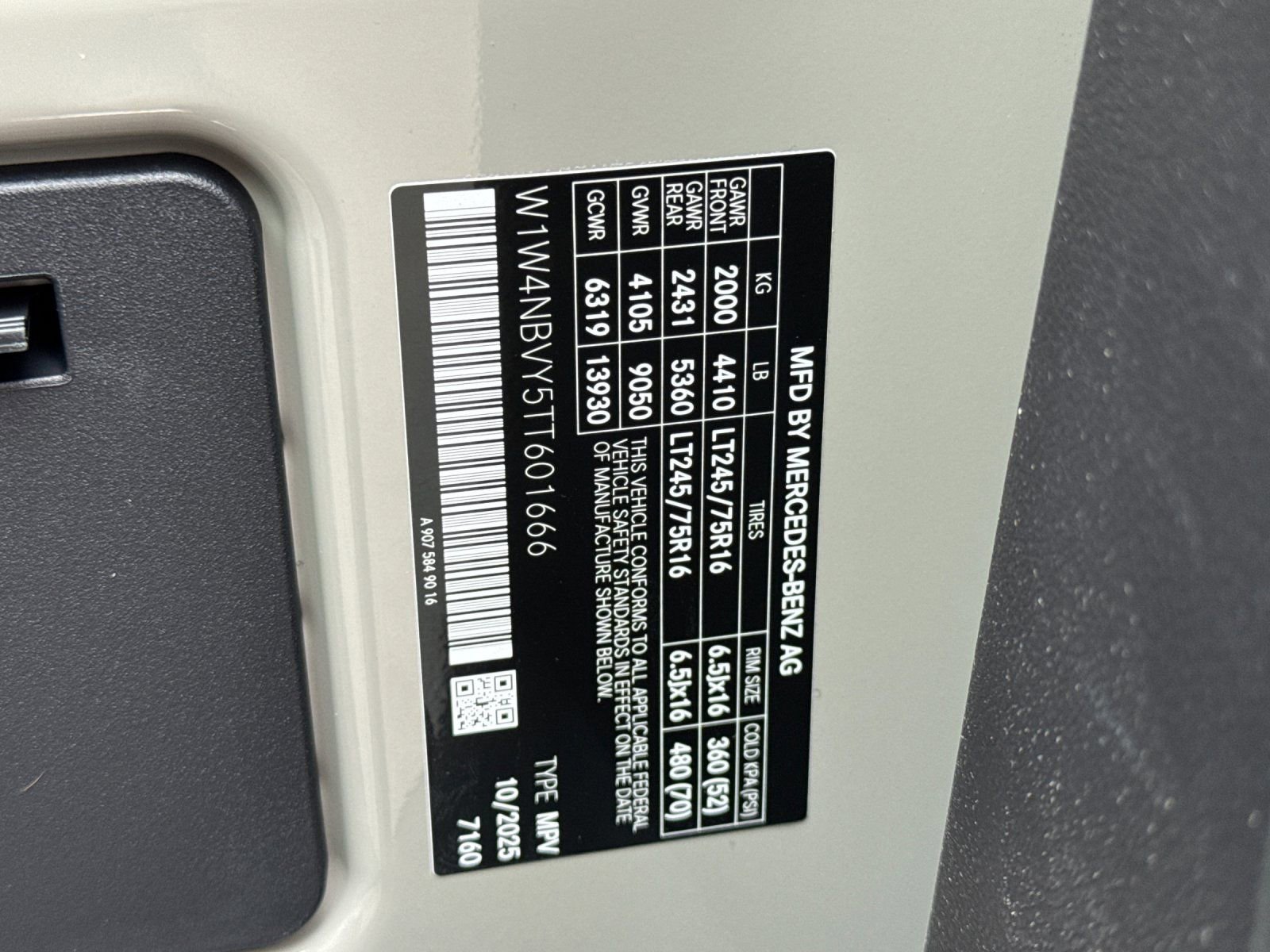 New 2026 Mercedes-Benz Sprinter 144 Cargo image 28