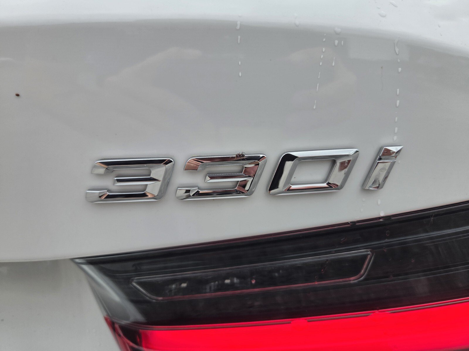 New 2026 BMW 330i xDrive Sedan w/ Premium Package AWD/4WD image 14