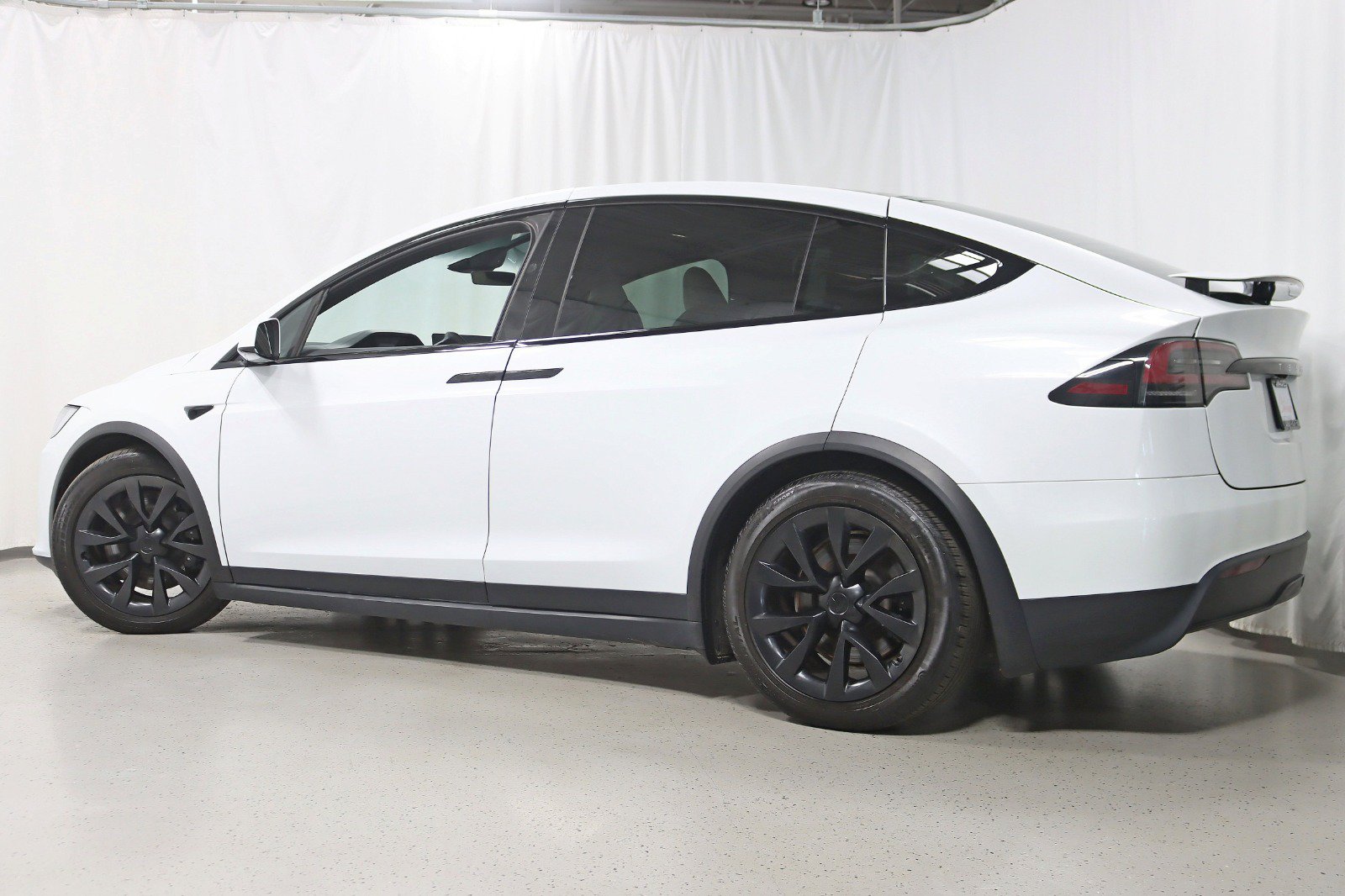 Used 2023 Tesla Model X AWD/4WD image 10