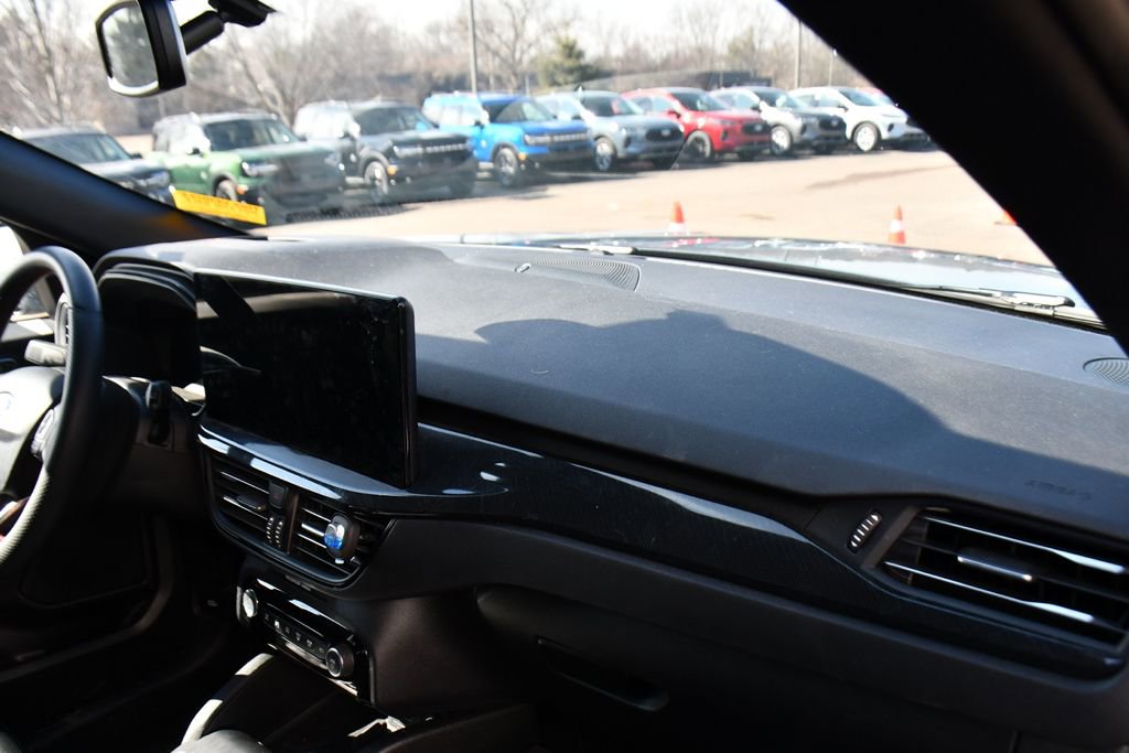 Used 2023 Ford Escape ST-Line Elite w/ Premium Technology Package image 15