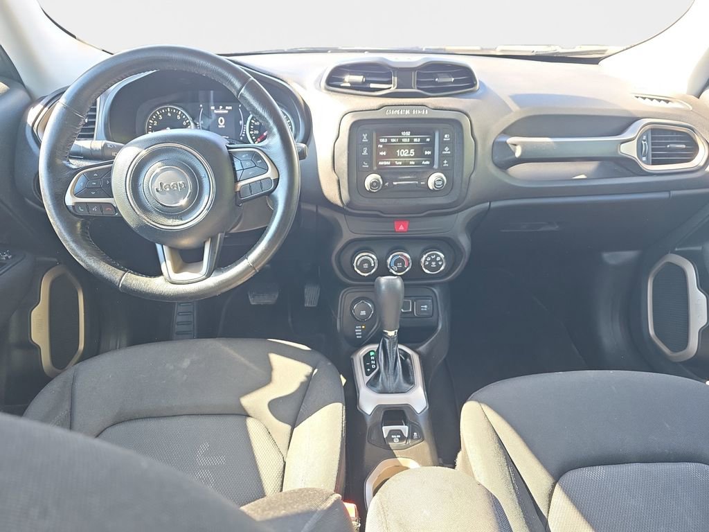 Used 2017 Jeep Renegade Latitude image 14