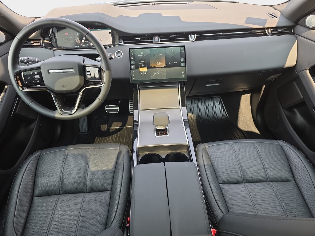 Certified 2025 Land Rover Range Rover Evoque Dynamic SE AWD/4WD image 10