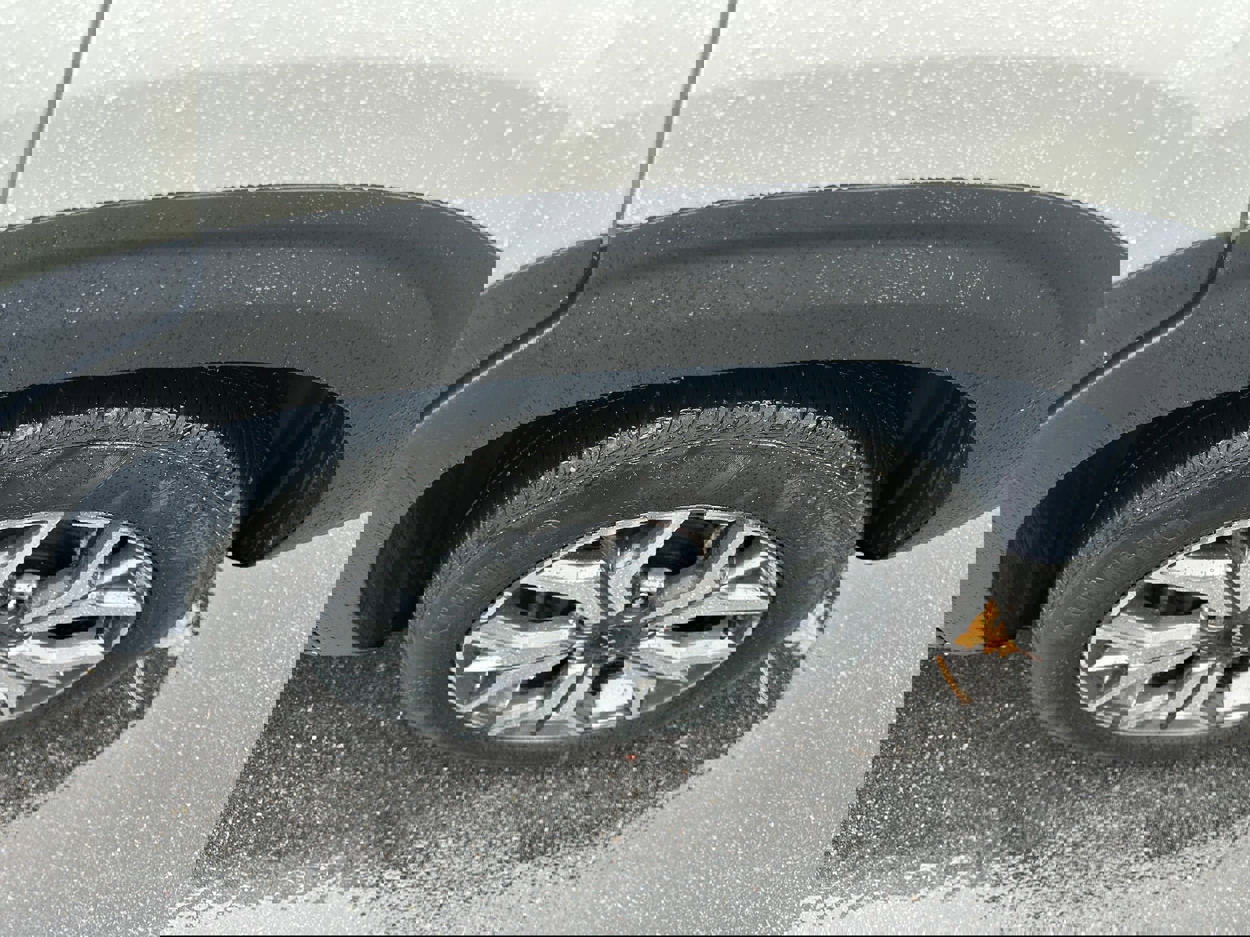 Used 2023 Kia Seltos EX image 9