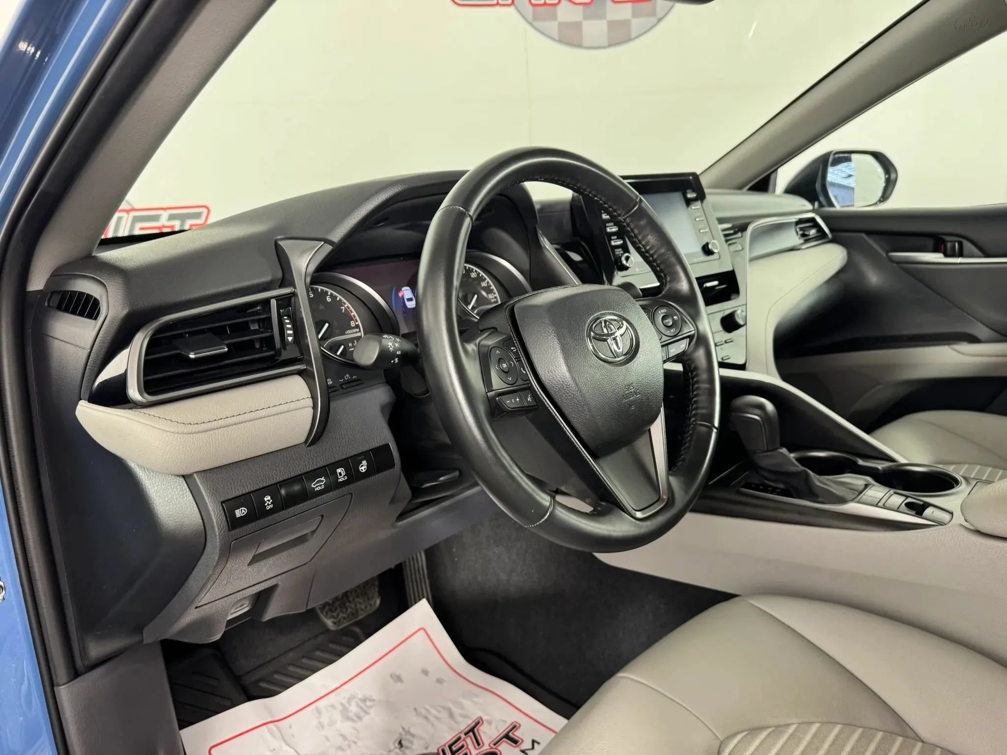Used 2024 Toyota Camry SE w/ Cold Weather Package AWD/4WD image 10