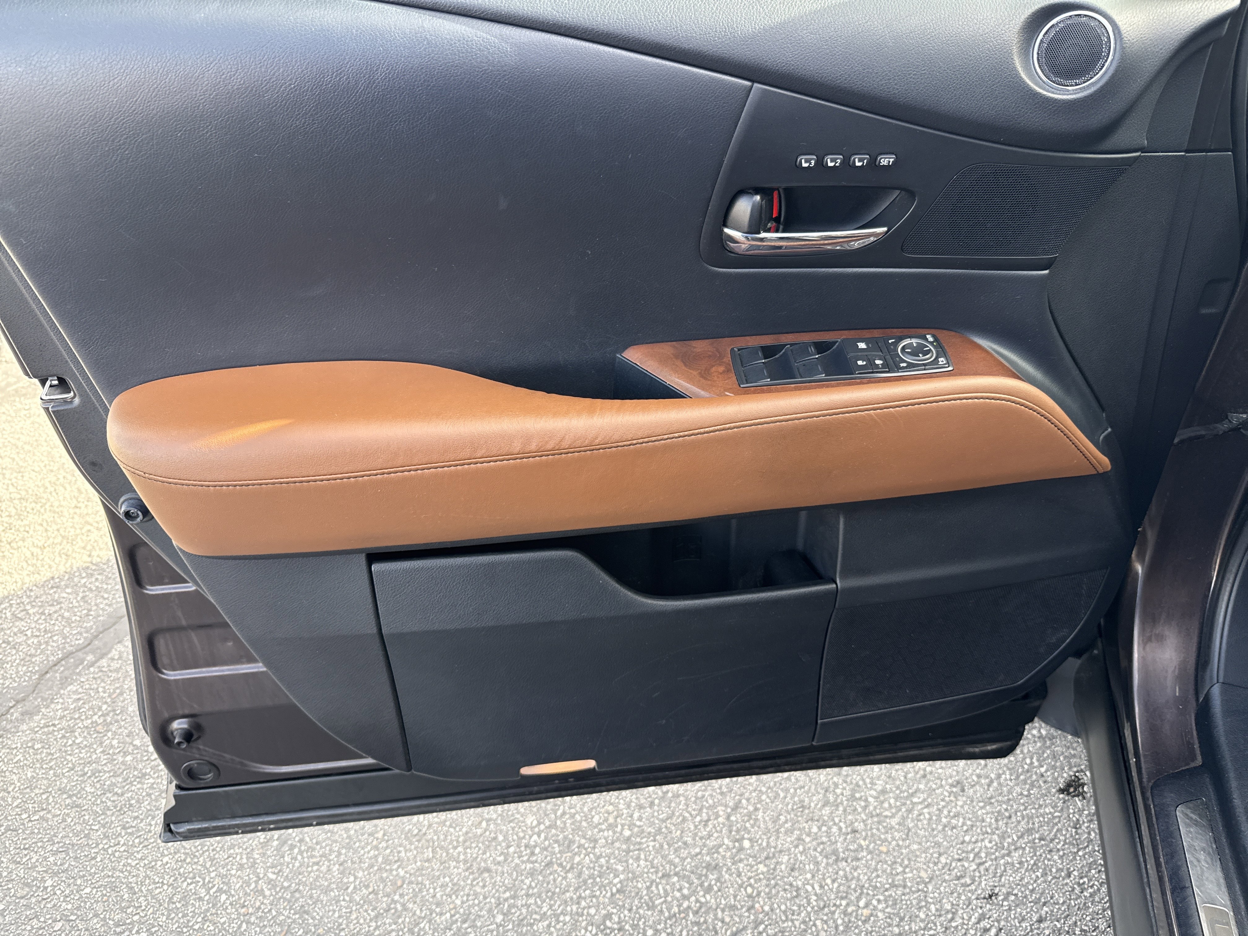 Used 2013 Lexus RX 450h AWD w/ Navigation Pkg image 15