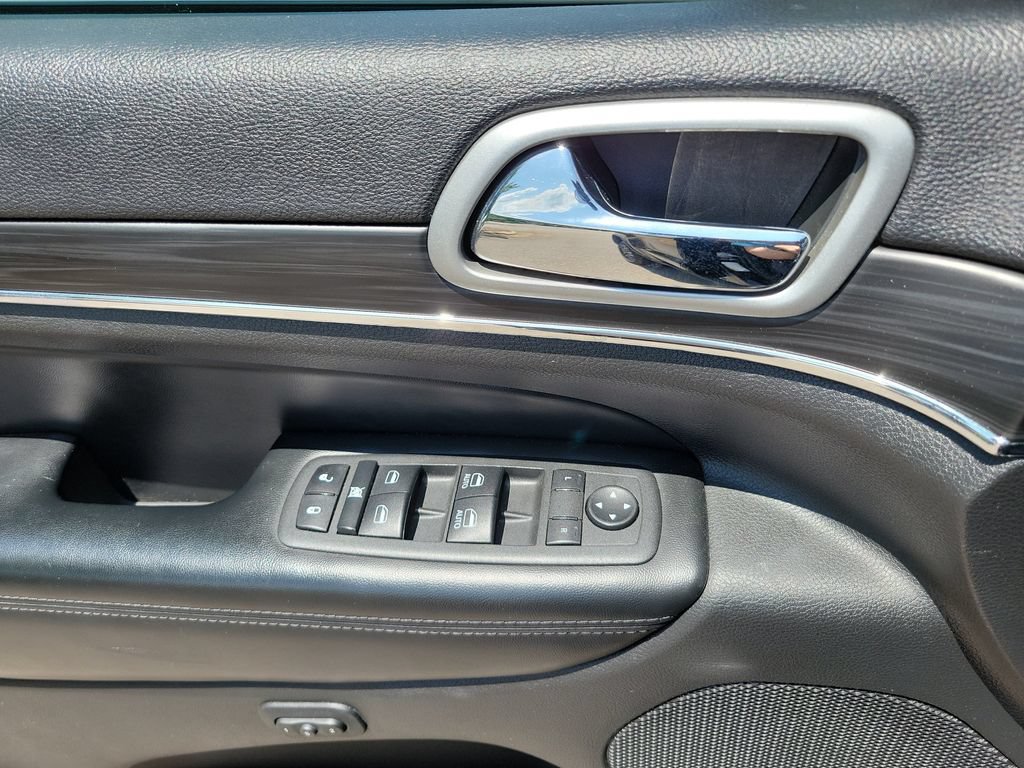 Used 2022 Jeep Grand Cherokee Limited AWD/4WD image 24
