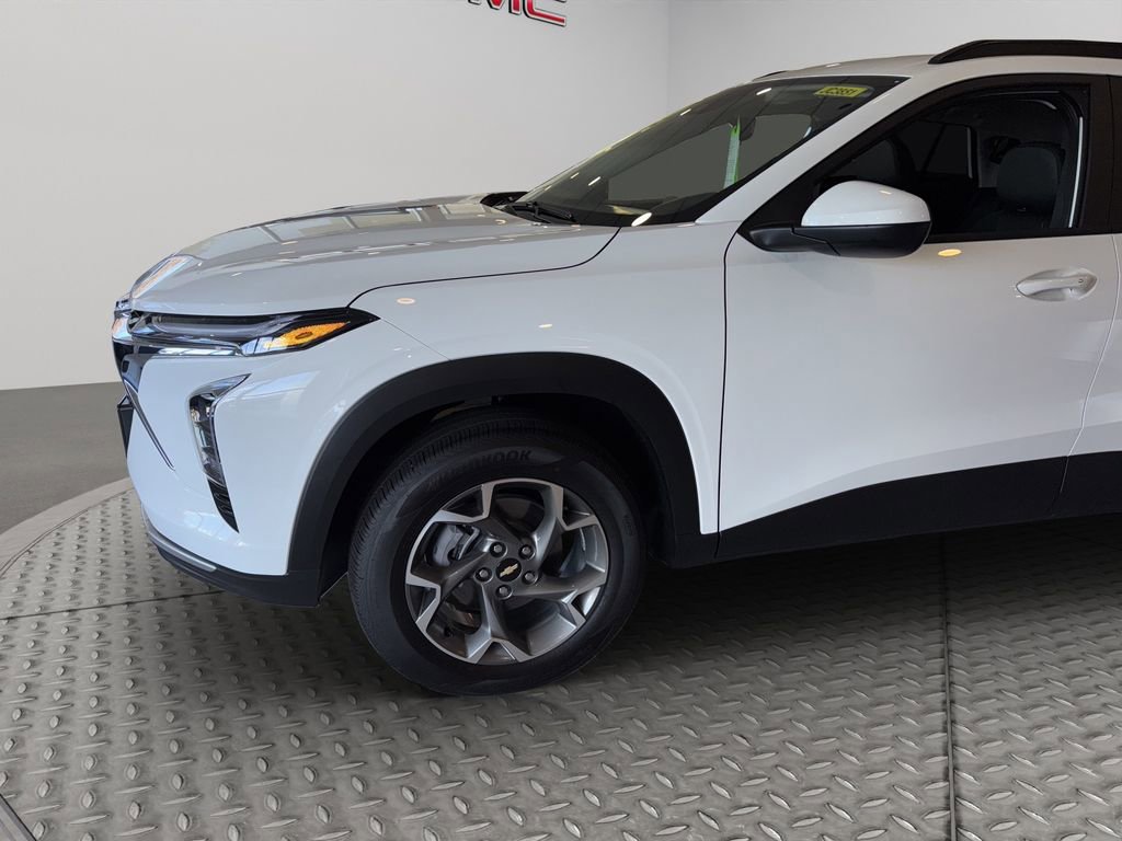 New 2025 Chevrolet Trax LT w/ Driver Confidence Package image 34