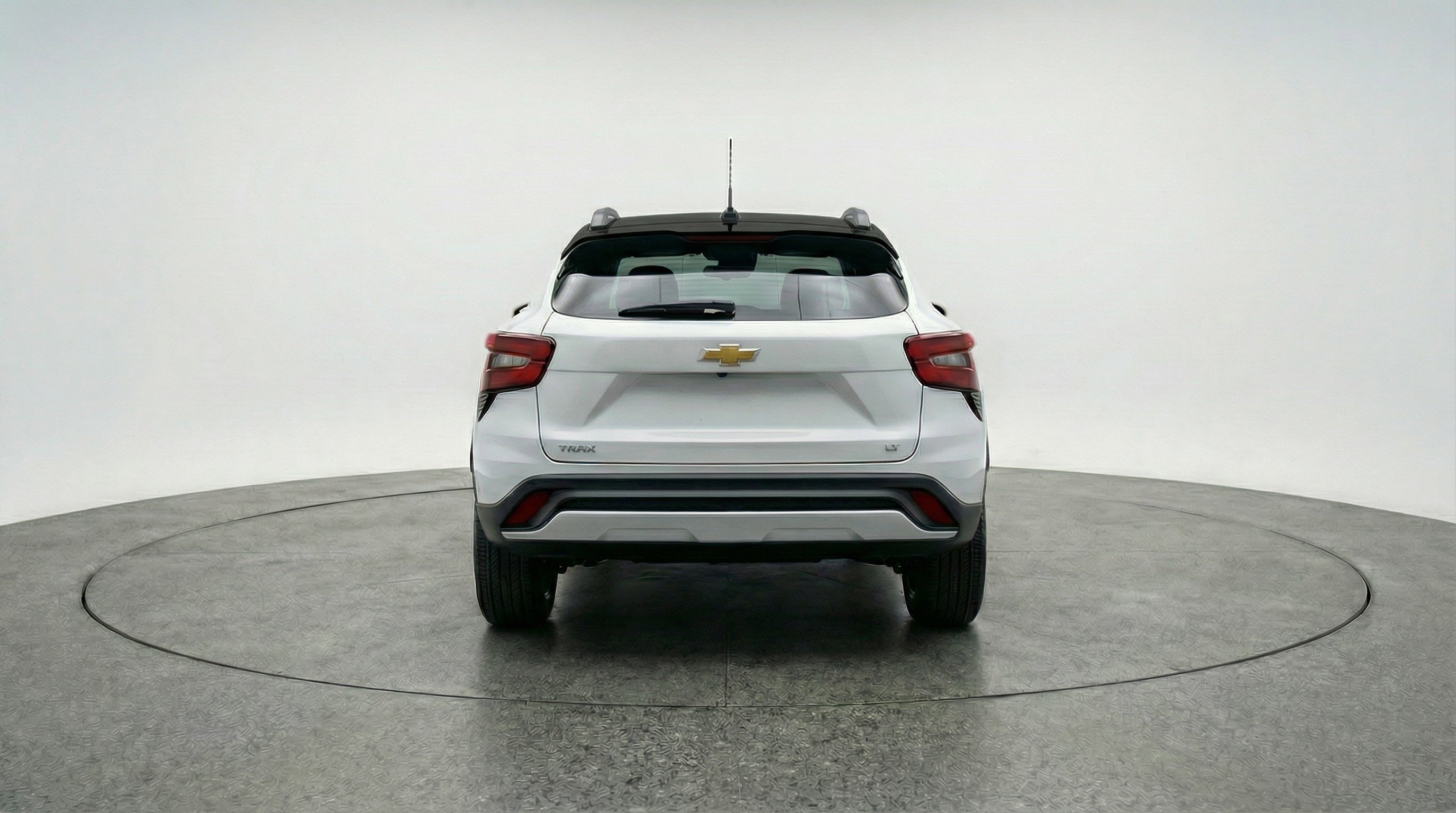 Used 2025 Chevrolet Trax LT image 7