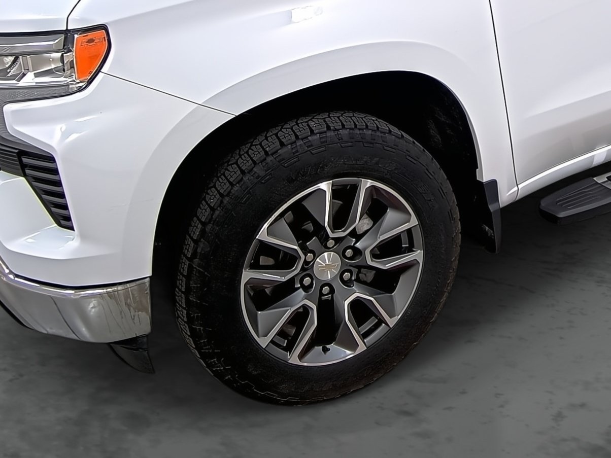 Used 2023 Chevrolet Silverado 1500 LT AWD/4WD image 7