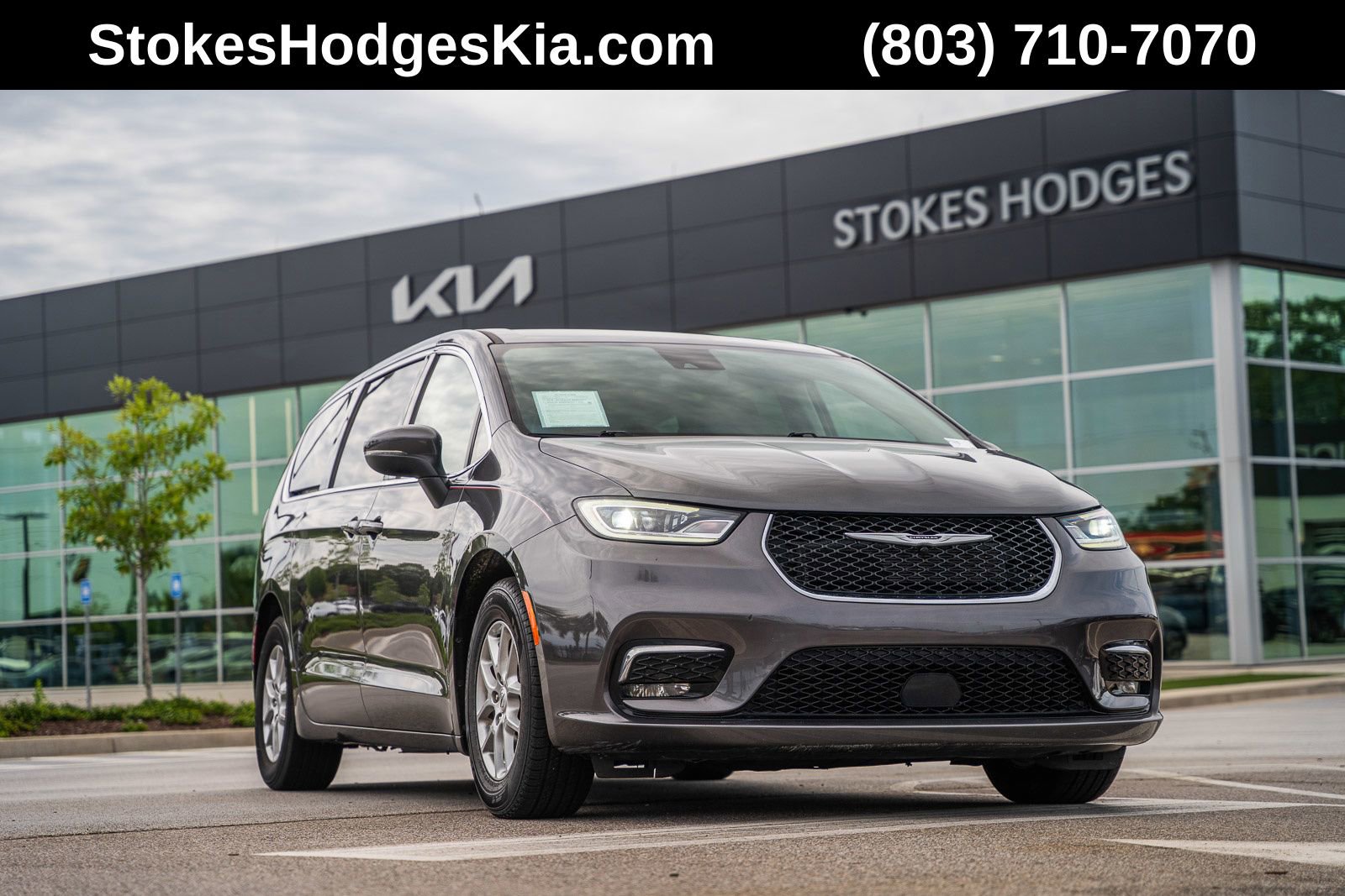 Used 2023 Chrysler Pacifica Touring-L