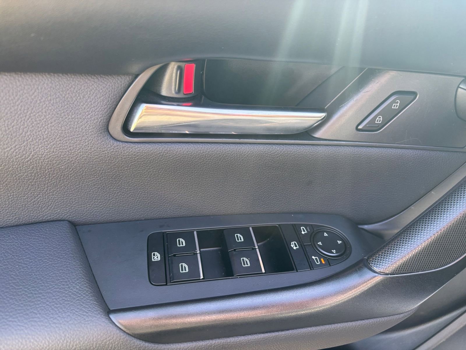 Used 2025 MAZDA CX-50 2.5 Hybrid w/ Premium Plus Pkg image 18