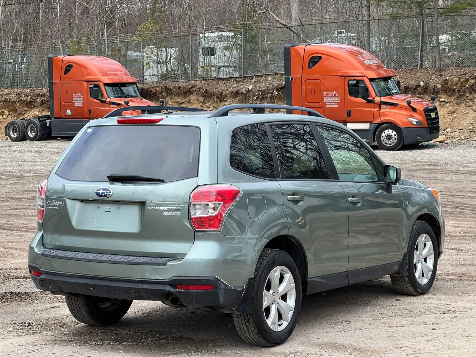 Used 2015 Subaru Forester 2.5i Premium w/ All-Weather Package image 6