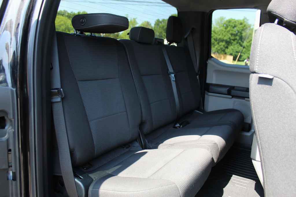 Used 2017 Ford F150 XL w/ Equipment Group 101A Mid AWD/4WD image 25