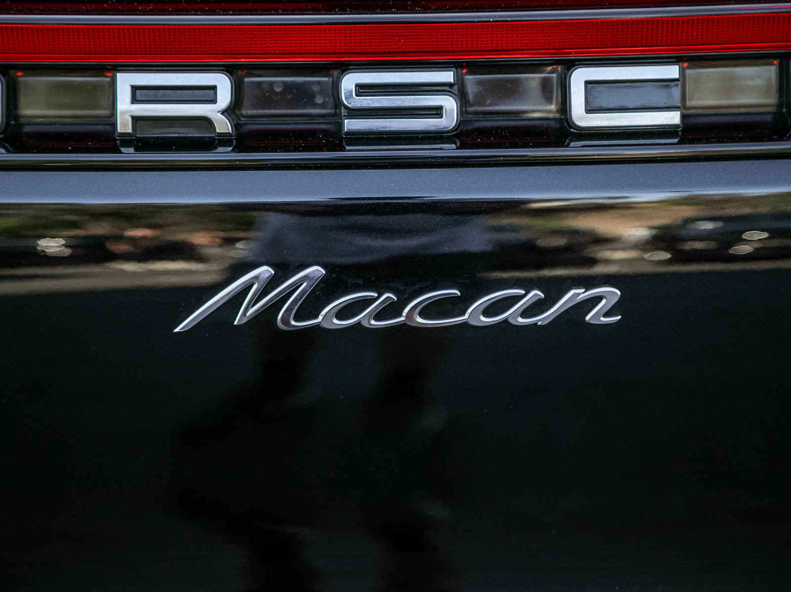 Certified 2023 Porsche Macan AWD/4WD image 26