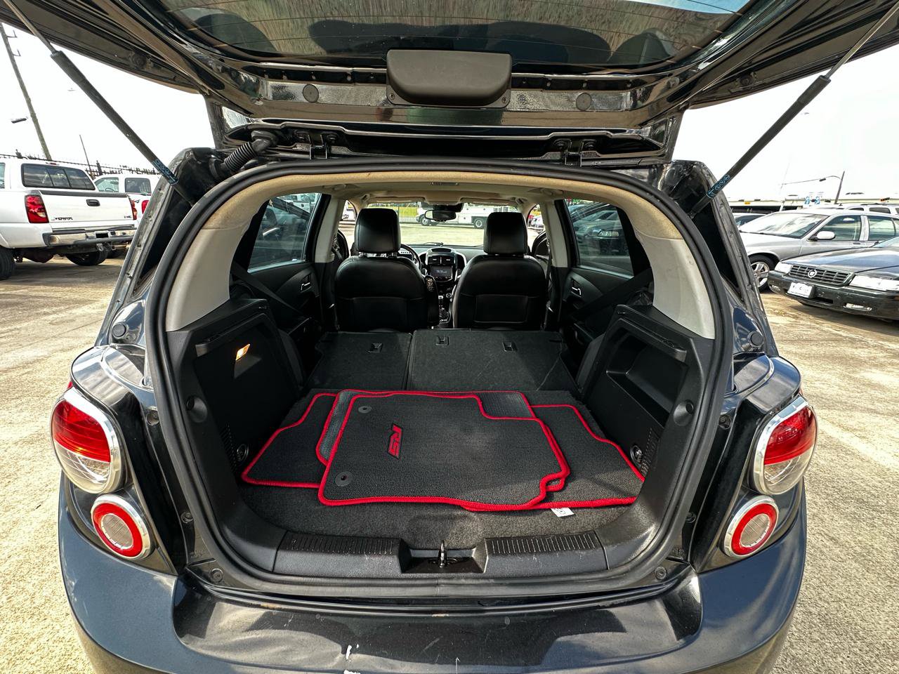 Used 2014 Chevrolet Sonic RS w/ Advanced Safety Package FWD image 29