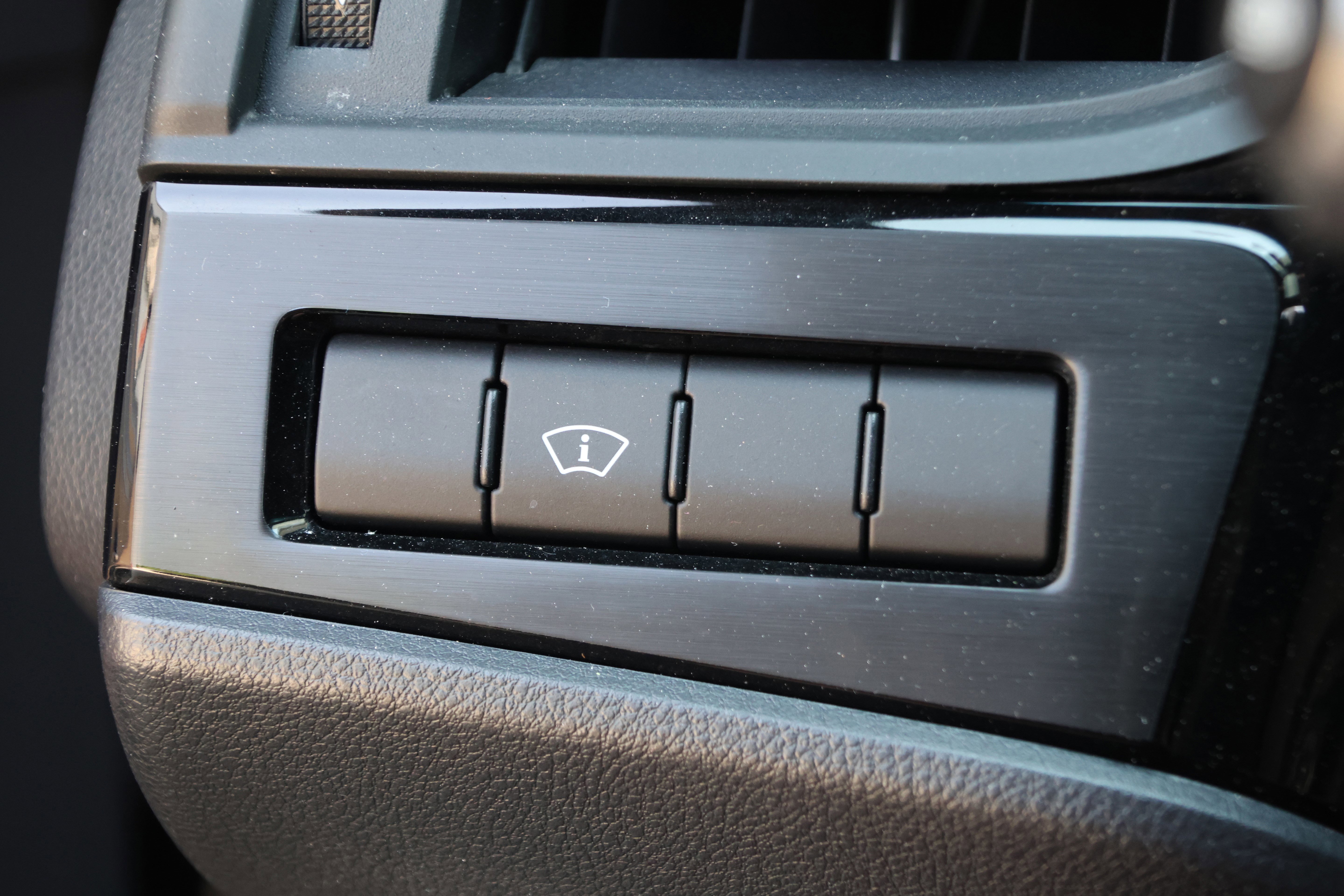 Certified 2023 Lexus ES 300h w/ Accessory Package (Z2) FWD image 15