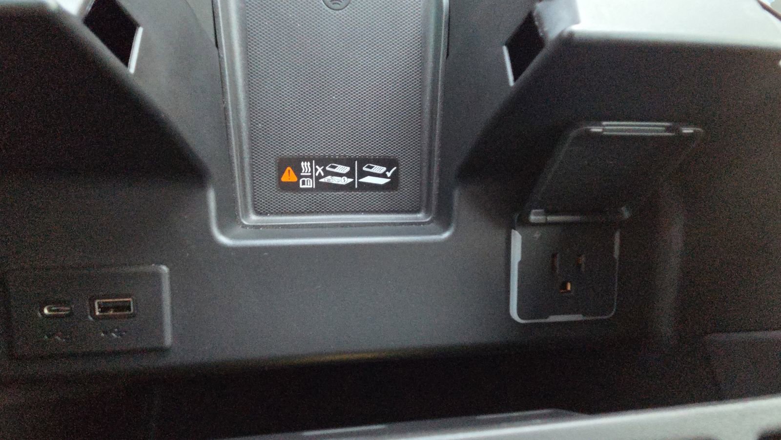 Used 2022 Chevrolet Silverado 1500 High Country w/ Z71 Off-Road Package image 39