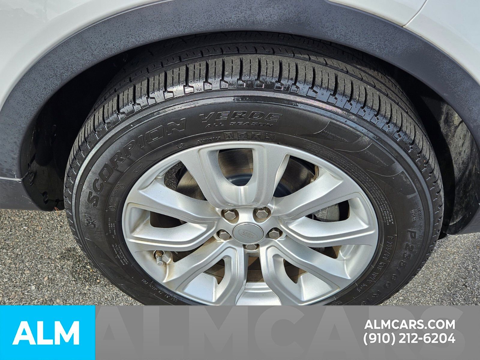 Used 2019 Land Rover Range Rover Evoque SE AWD/4WD image 19