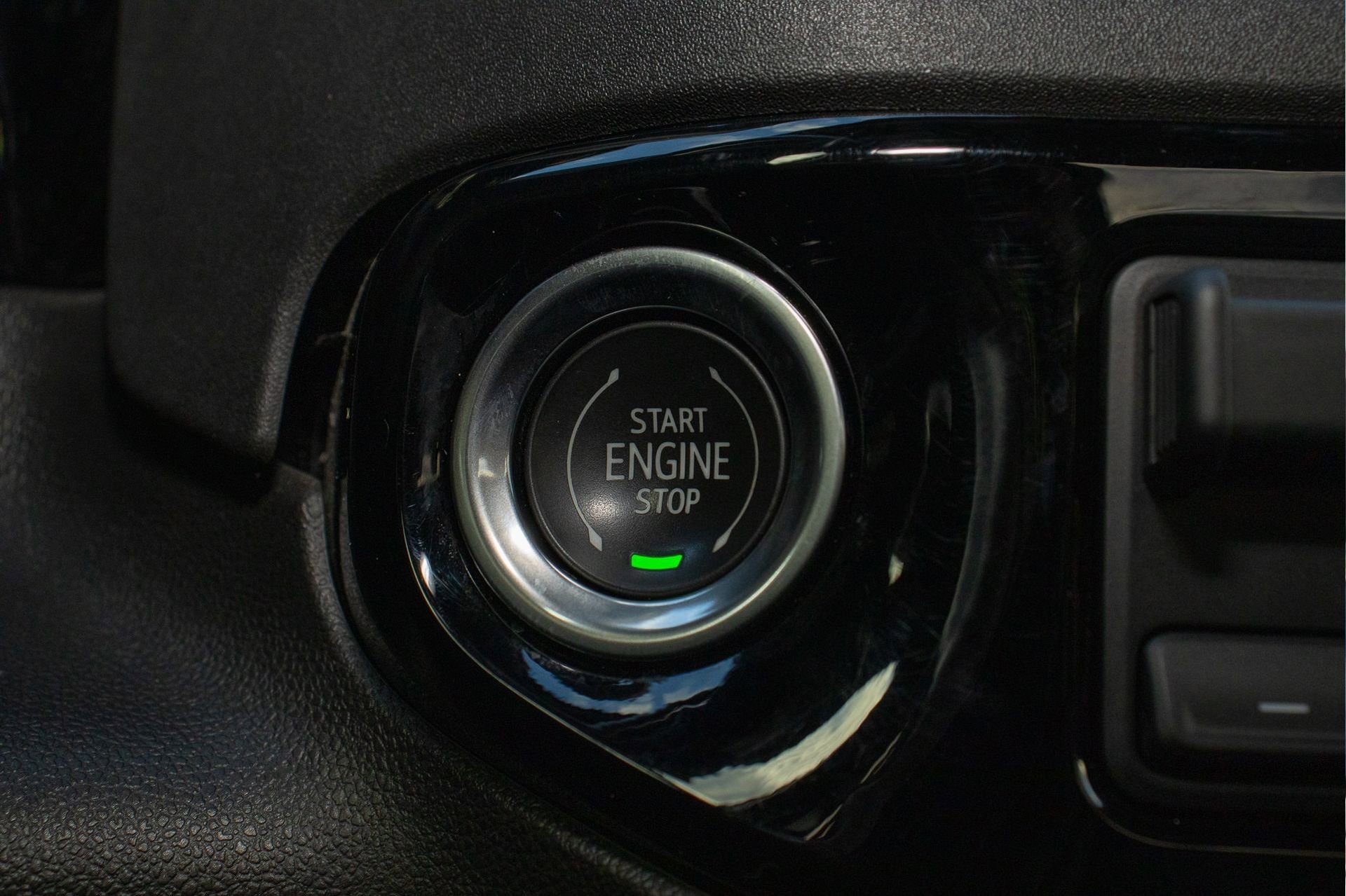 Used 2022 Chevrolet Silverado 1500 LTZ image 29