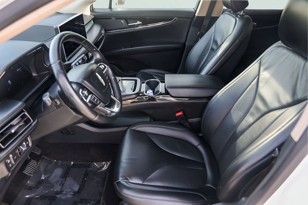 Used 2021 Lincoln Nautilus FWD w/ Equipment Group 101A image 12