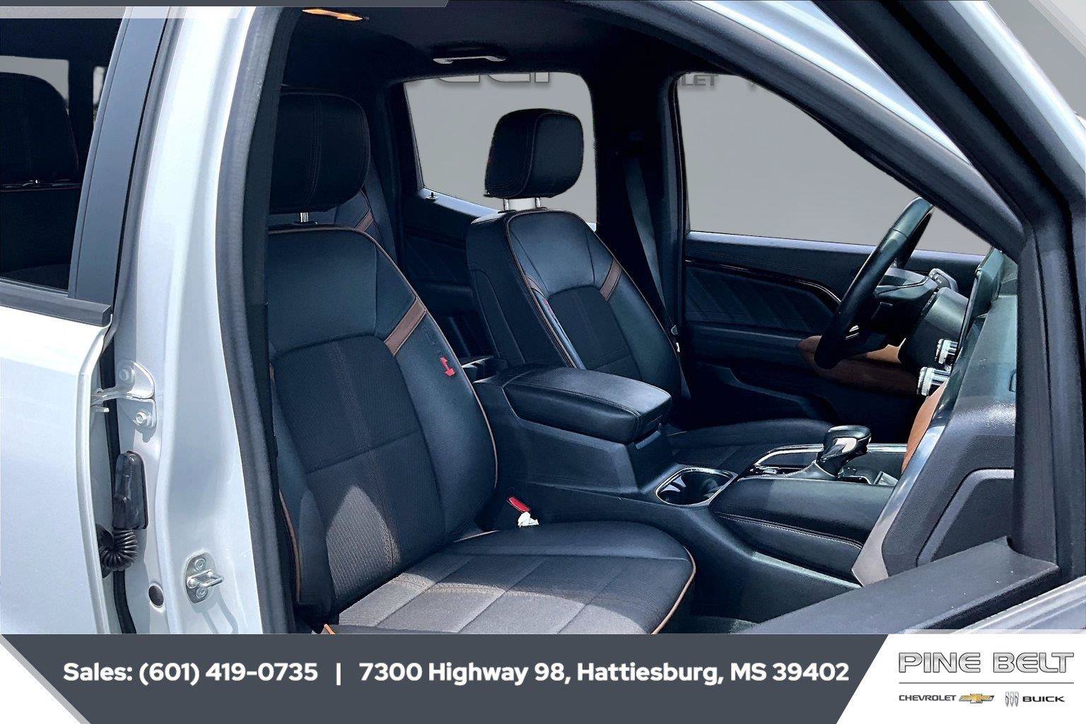 Used 2023 GMC Canyon AT4 w/ Technology Package AWD/4WD image 7