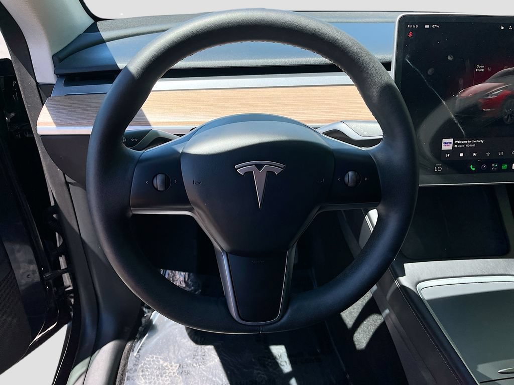 Used 2025 Tesla Model Y Long Range AWD/4WD image 11