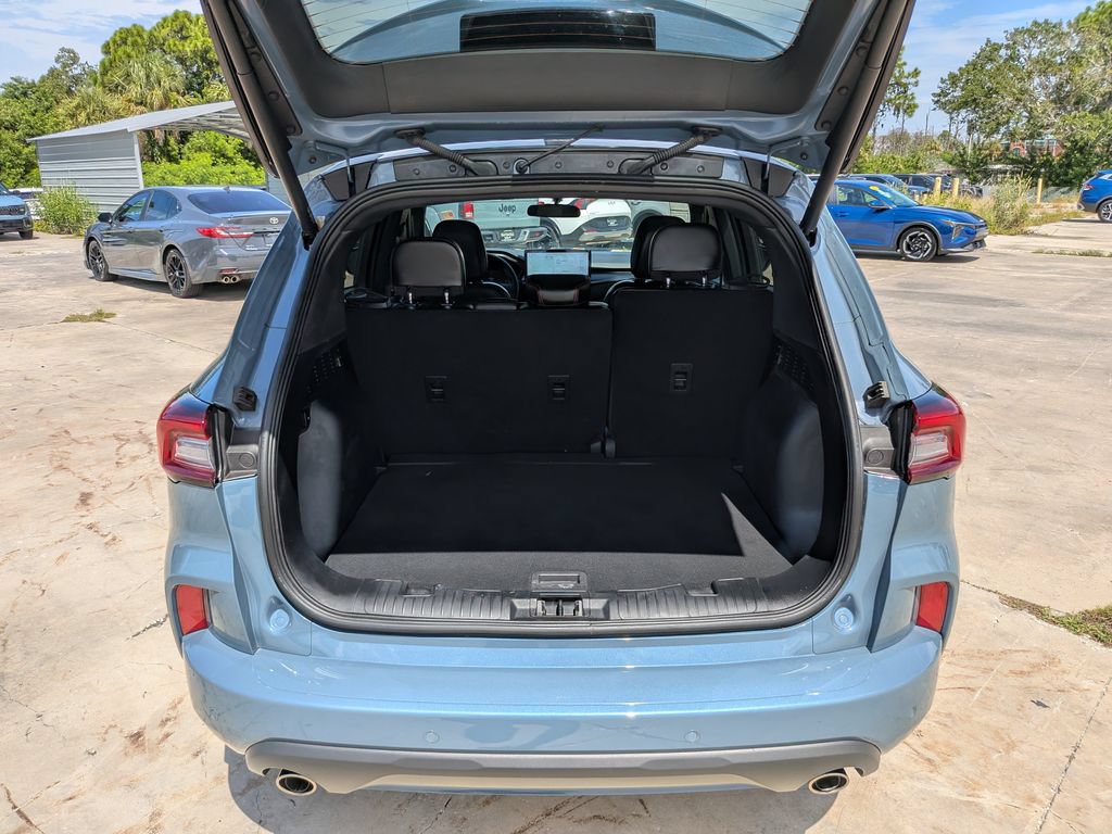 Used 2024 Ford Escape ST-Line w/ Tech Pack #1 FWD image 13