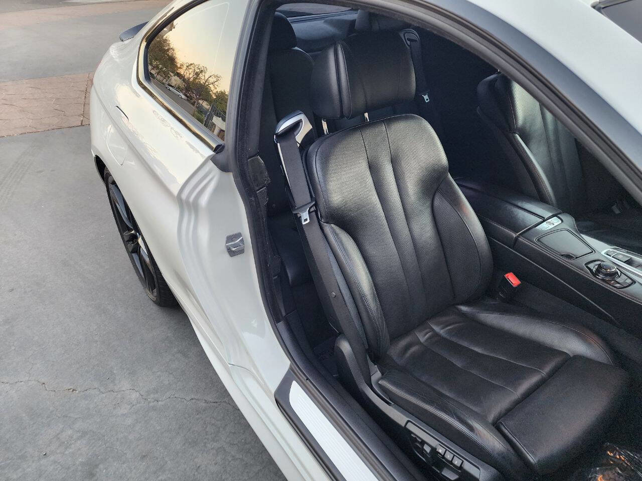 Used 2014 BMW 640i Coupe image 38