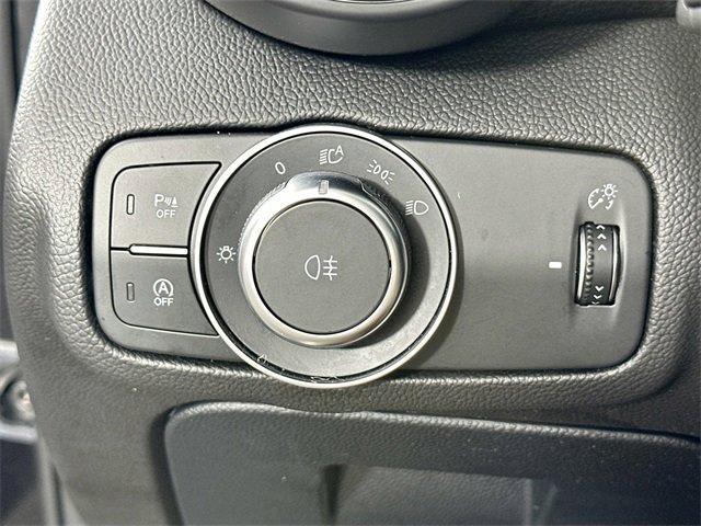 Used 2022 Alfa Romeo Giulia Ti image 25