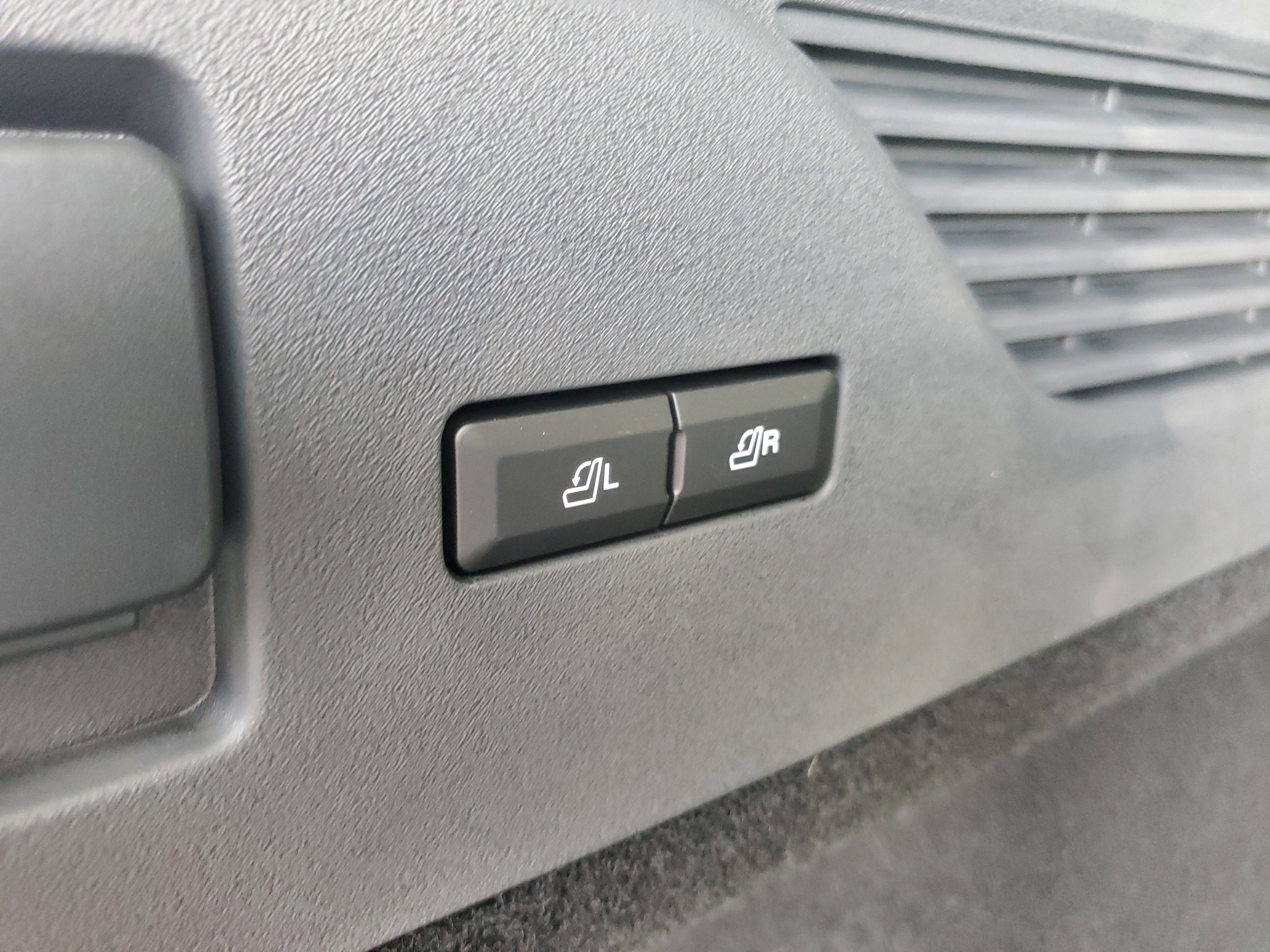 New 2026 Lincoln Nautilus Reserve AWD/4WD image 33