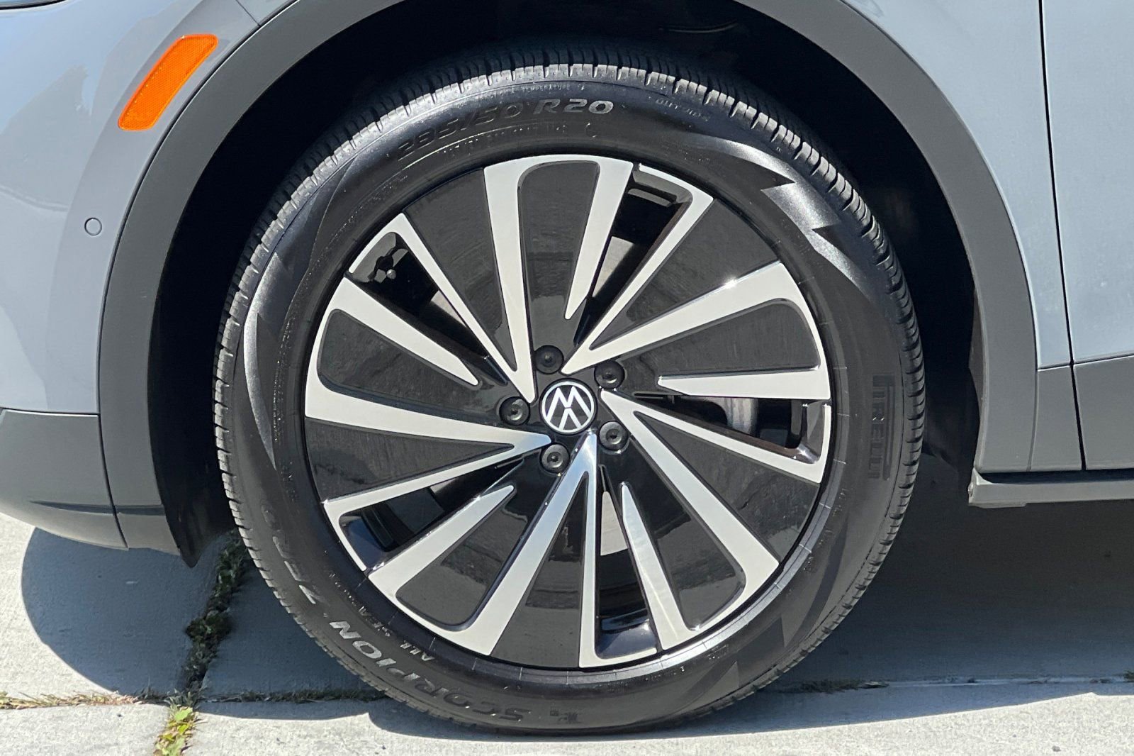 Used 2024 Volkswagen ID.4 Pro AWD/4WD image 27